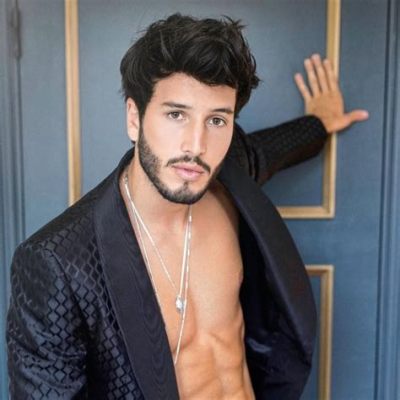 Sebastian Yatra 'Live in Saigon': A Colombian Sensation Steals Hearts with Passionate Performance!